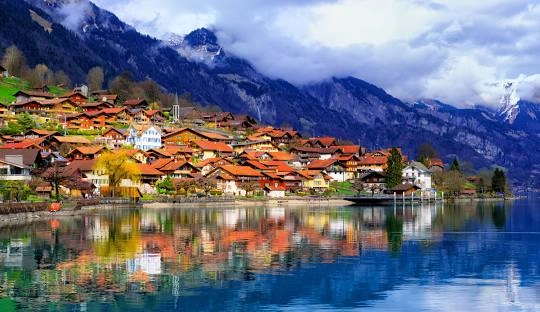 The Thrilling Adventure of Paragliding in Switzerland